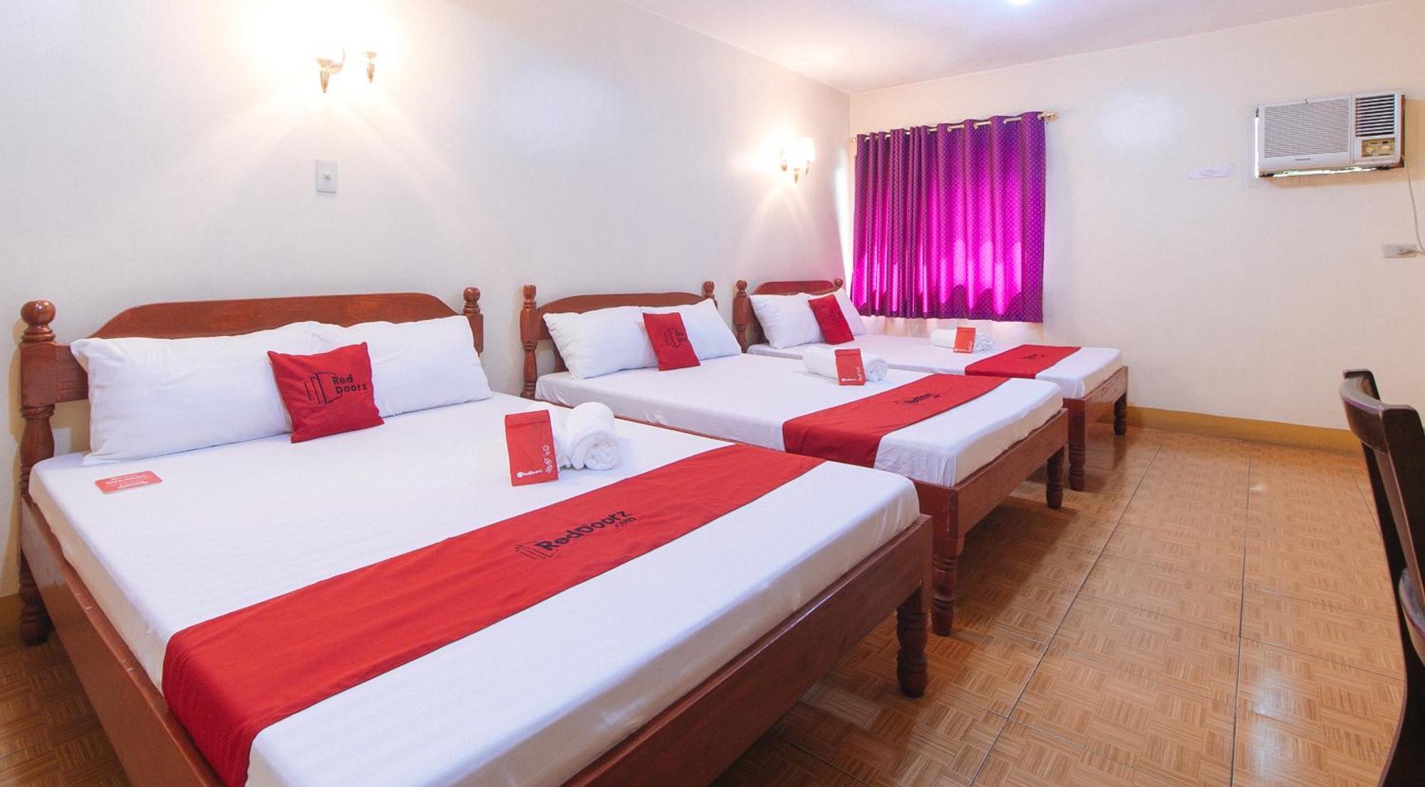 RedDoorz @ Golden Victory Hotel Mabalacat Pampanga Exterior foto