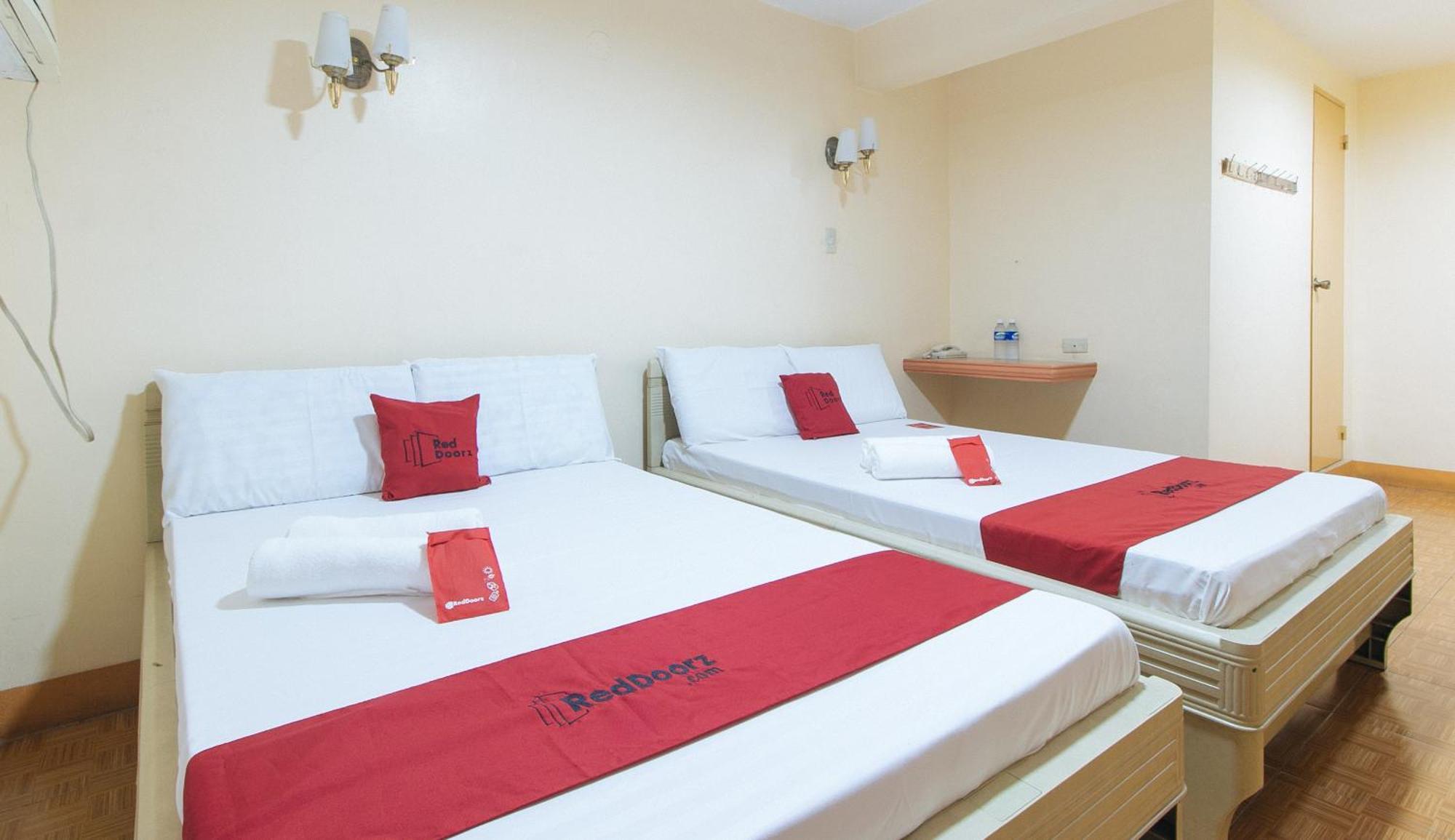 RedDoorz @ Golden Victory Hotel Mabalacat Pampanga Exterior foto