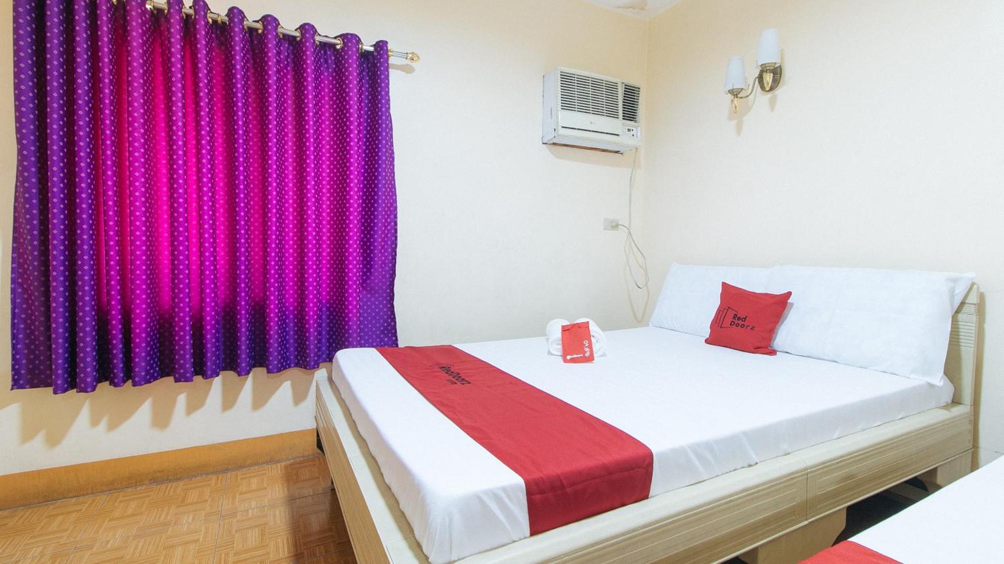 RedDoorz @ Golden Victory Hotel Mabalacat Pampanga Exterior foto