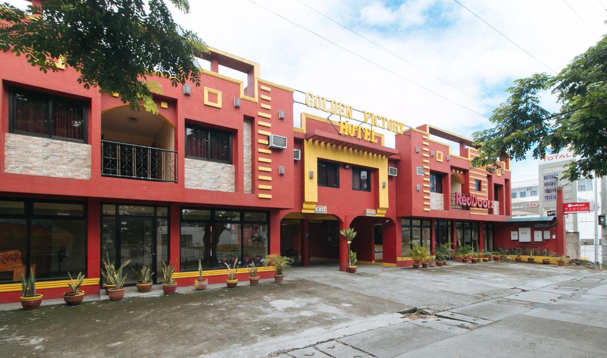 RedDoorz @ Golden Victory Hotel Mabalacat Pampanga Exterior foto